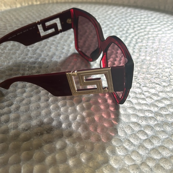 Versace sunglasses red Brand new! - Picture 4 of 8